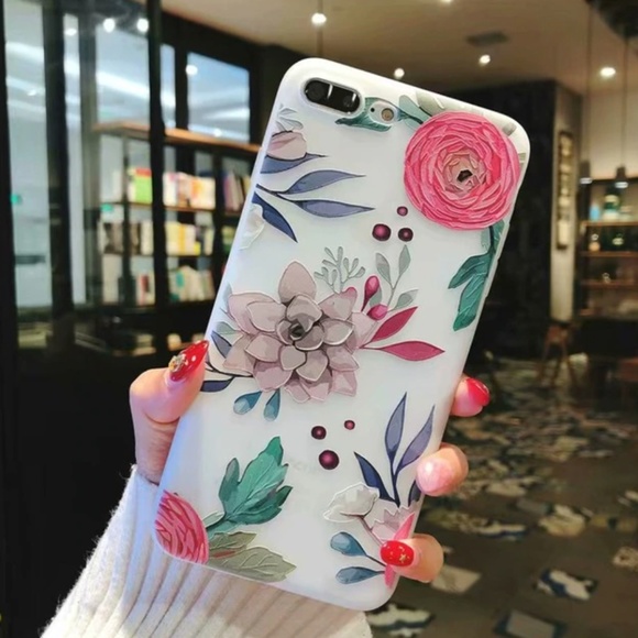 Accessories - NEW iPhone Max/XR/XS/X/7/8/Plus Floral Print Case
